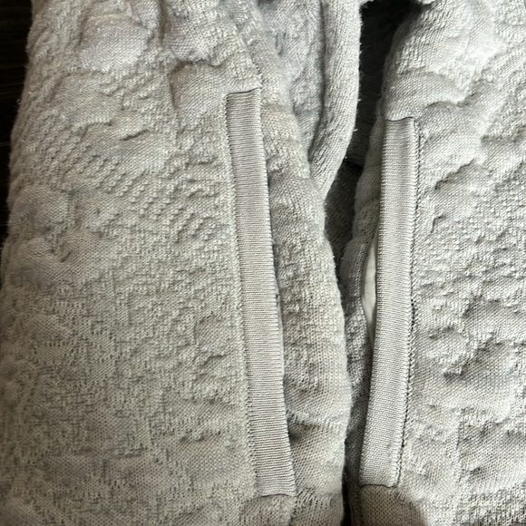 Lululemon Quilted Jacket - Picture 6 of 7